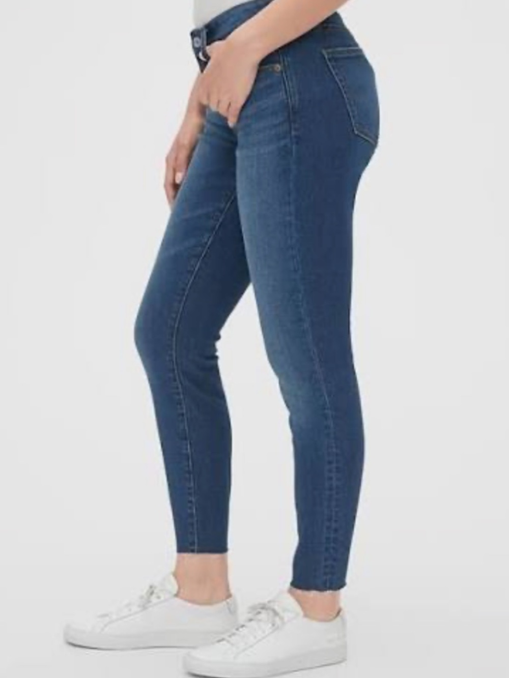 GAP Curvy True Skinny Women’s Dark Blue Jeans with Raw Hem and Faded Detail